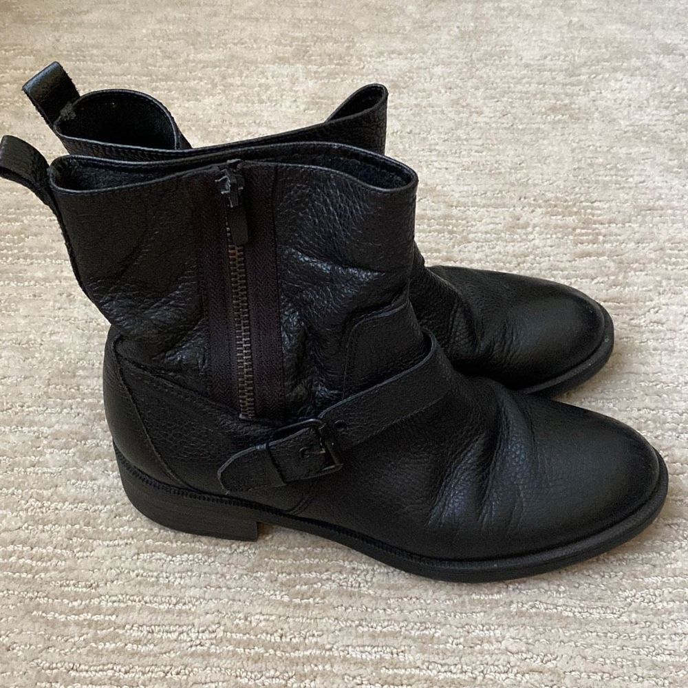 Women’s Nine West Hanzil Pebbled Black Leather Ankle Boots, Size 7M - Picture 2 of 10